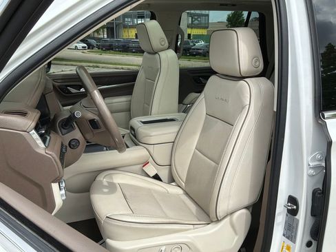 Used 2022 GMC Yukon Denali AWD/4WD image 11