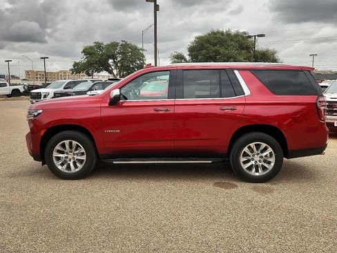 Used 2024 Chevrolet Tahoe Premier RWD image 2