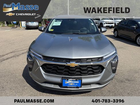 Certified 2024 Chevrolet Trax LT w/ Driver Confidence Package FWD image 2