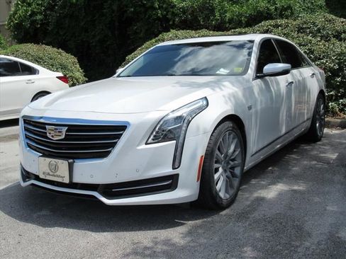 Used 2016 Cadillac CT6 RWD image 2
