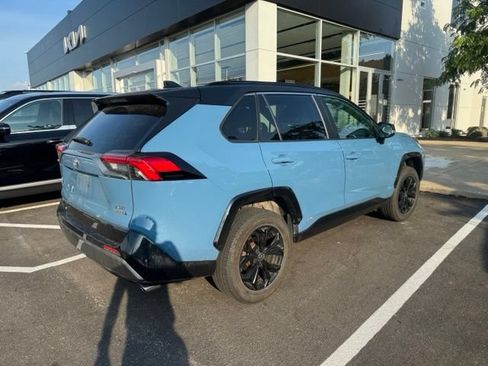 Used 2022 Toyota RAV4 XSE AWD/4WD image 4