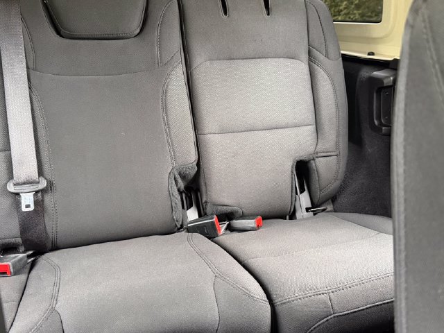 Used 2019 Jeep Wrangler Unlimited Sahara AWD/4WD image 17