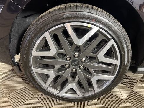 New 2026 Ford Expedition Max Platinum AWD/4WD image 8