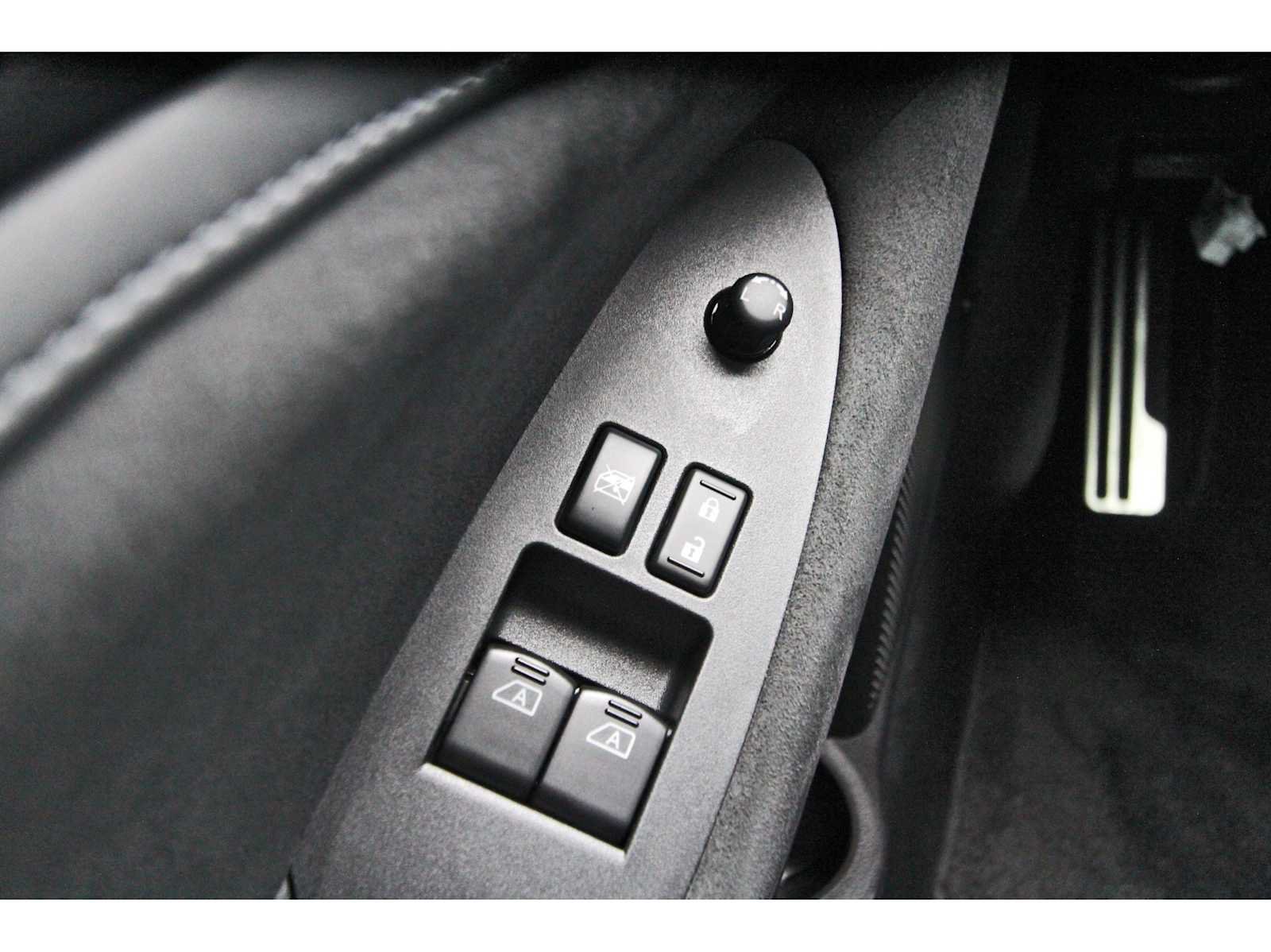 Used 2024 Nissan Z Performance w/ Floor Mat Package RWD image 17