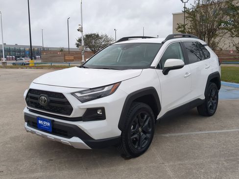 Used 2024 Toyota RAV4 Adventure image 9