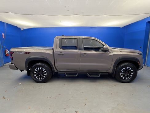 Used 2024 Nissan Frontier PRO-4X w/ Technology Package image 8