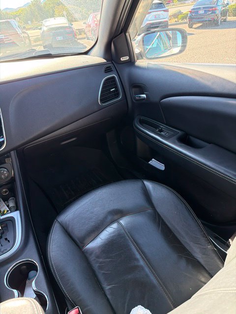 Used 2011 Chrysler 200 Limited FWD image 12