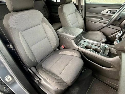 Used 2018 Chevrolet Traverse LT AWD/4WD image 17