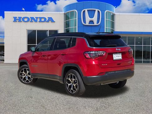 Used 2025 Jeep Compass Limited AWD/4WD image 5