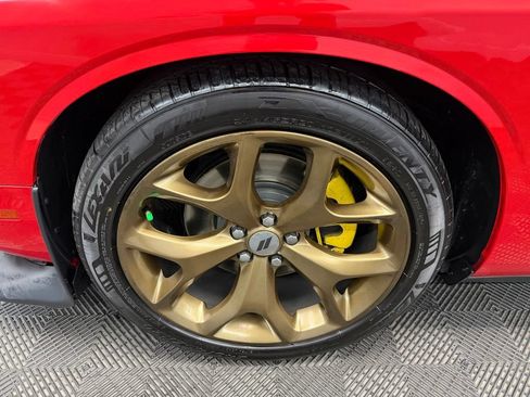 Used 2019 Dodge Challenger R/T RWD image 21