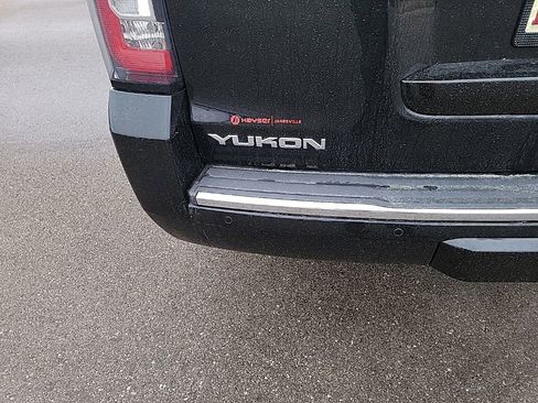 Used 2019 GMC Yukon Denali image 13