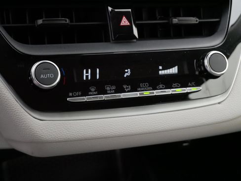 Certified 2025 Toyota Corolla LE w/ Convenience Package image 23