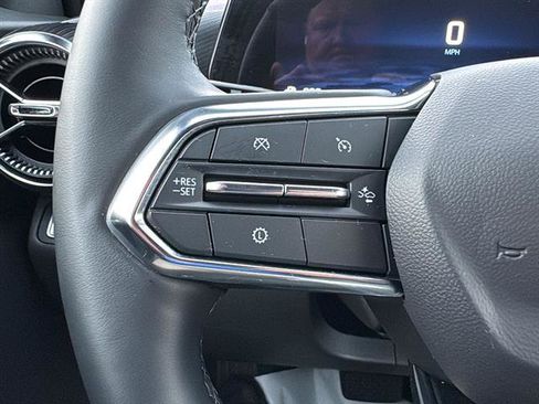 Used 2025 Chevrolet Equinox LT image 16