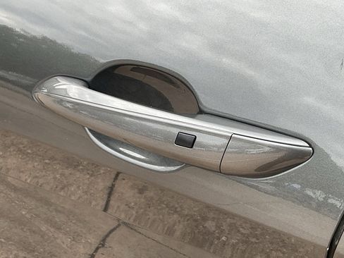 Used 2025 Hyundai Elantra SEL image 10