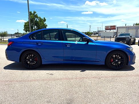 Used 2024 BMW 330i Sedan w/ M Sport Package RWD image 5