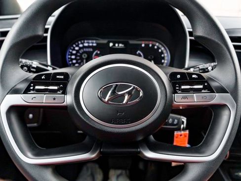 Certified 2024 Hyundai Santa Cruz SE image 11