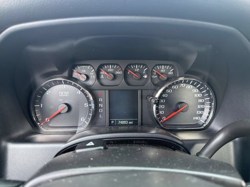 Used 2018 Chevrolet Silverado 1500 W/T AWD/4WD image 34