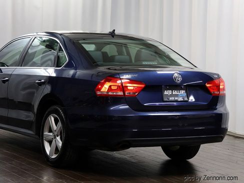 Used 2015 Volkswagen Passat 1.8T Limited Edition image 8