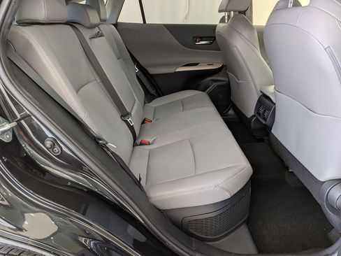 Used 2022 Toyota Venza XLE AWD/4WD image 30