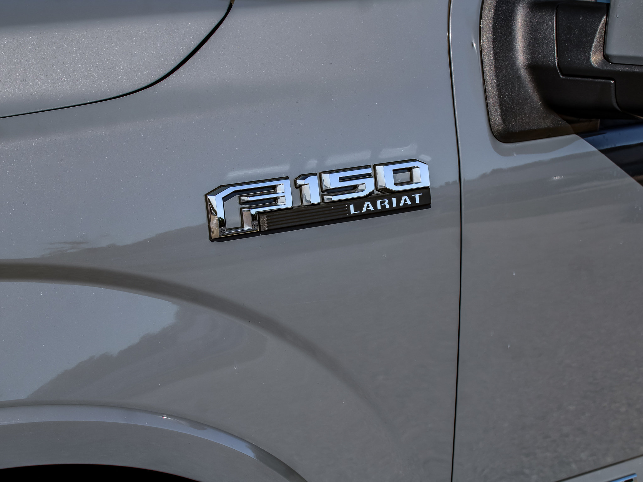 Used 2019 Ford F150 Lariat w/ Equipment Group 502A Luxury AWD/4WD image 13