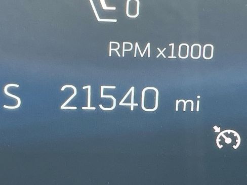 Used 2024 Cadillac XT4 Premium Luxury w/ Cold Weather Package image 12