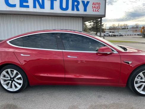 Used 2018 Tesla Model 3 Long Range image 12