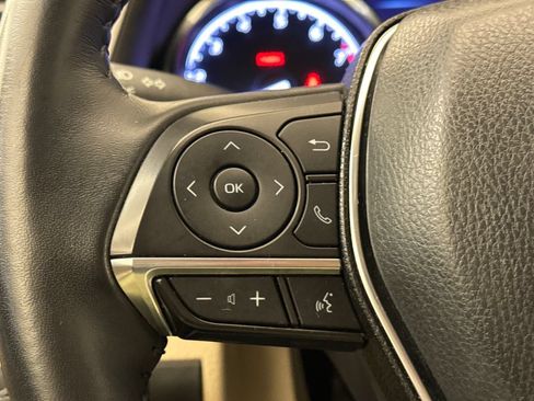 Used 2020 Toyota Camry XLE FWD image 29