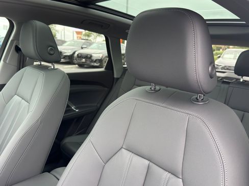 Certified 2025 Audi Q5 Premium w/ Convenience Package AWD/4WD image 11