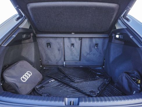 Used 2024 Audi Q4 e-tron Premium w/ Convenience Package image 42