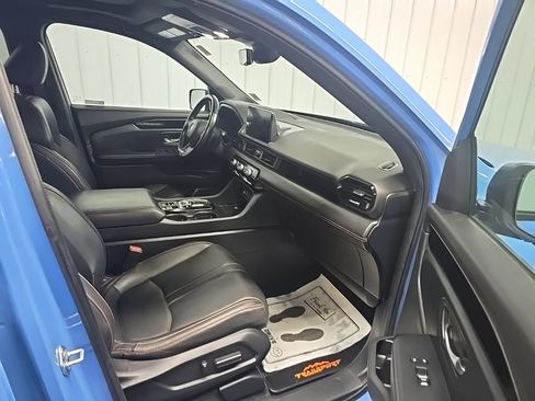 Used 2024 Honda Pilot TrailSport image 16