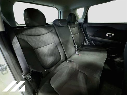 Used 2014 Kia Soul FWD image 24