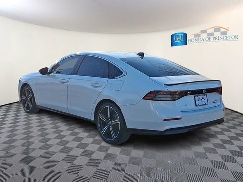 Used 2024 Honda Accord Sport image 4