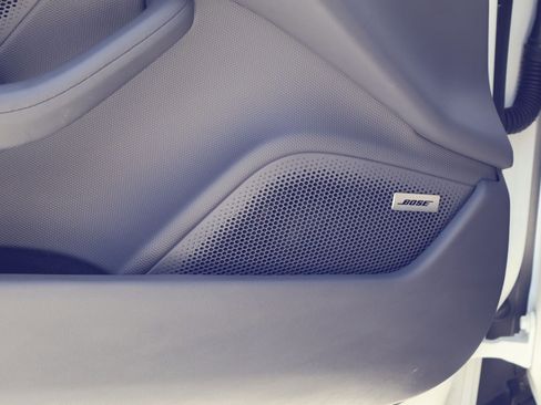 Certified 2022 Porsche Taycan image 13