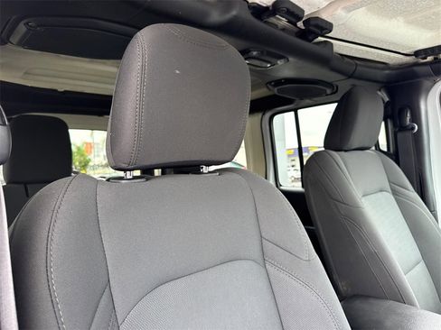 Used 2018 Jeep Wrangler Unlimited Sport S image 13