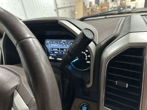 Used 2018 Ford F150 Lariat image 24