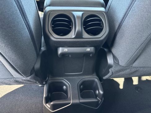 New 2026 Jeep Gladiator Sport AWD/4WD image 9
