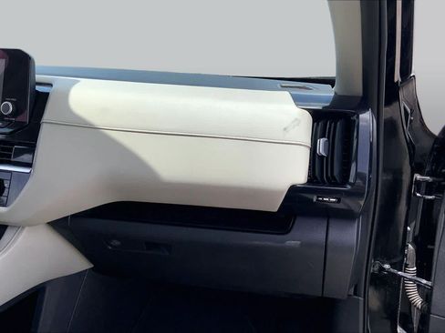 Used 2023 Nissan Pathfinder SV FWD image 18