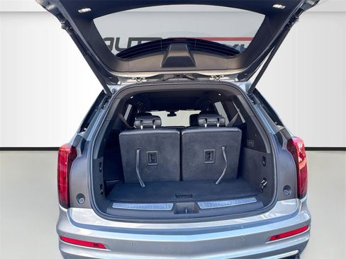Used 2023 Cadillac XT6 Luxury image 28