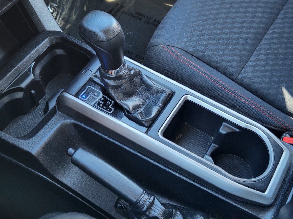 Used 2021 Toyota Tacoma SR5 AWD/4WD image 12