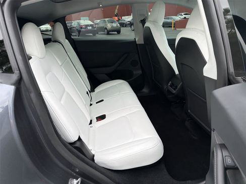 Used 2023 Tesla Model Y Performance AWD/4WD image 14