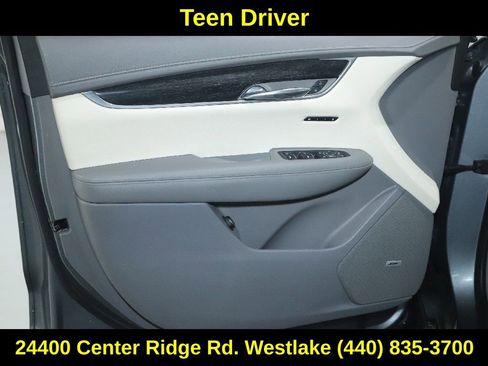 Used 2021 Cadillac XT6 Premium Luxury image 16