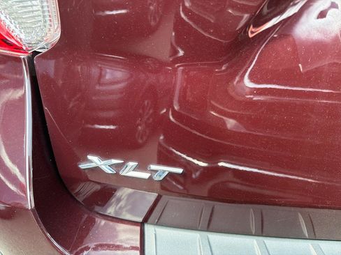 Used 2023 Ford Explorer XLT AWD/4WD image 9