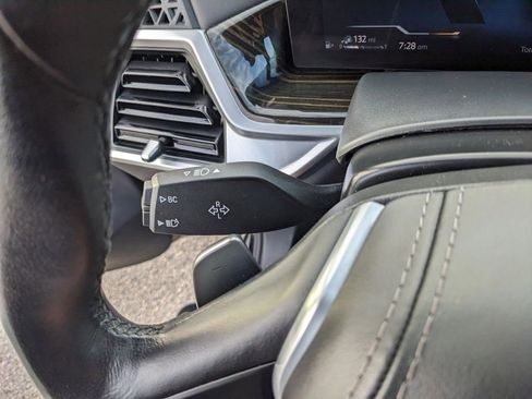 Used 2025 BMW X5 xDrive50e image 32