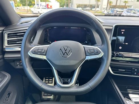 Used 2024 Volkswagen Atlas Cross Sport SEL R-Line AWD/4WD image 24