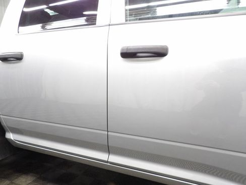 Used 2024 RAM 3500 Tradesman w/ Chrome Appearance Group AWD/4WD image 26
