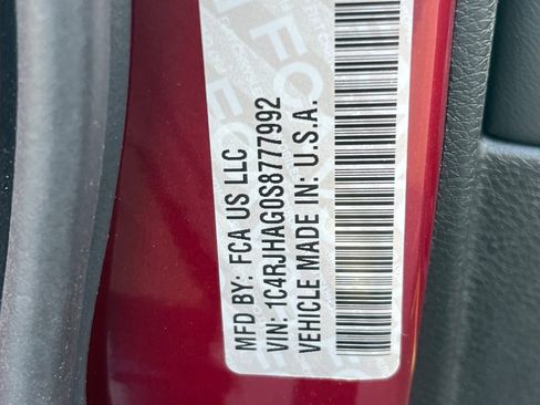 New 2025 Jeep Grand Cherokee Altitude image 22