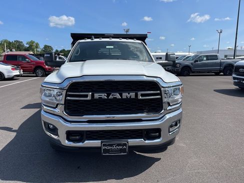 New 2024 RAM 3500 Tradesman w/ Chrome Appearance Group AWD/4WD image 3