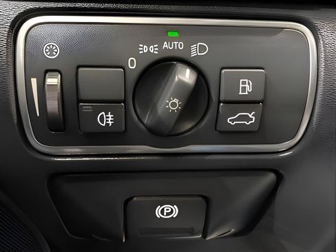 Used 2016 Volvo V60 T5 Premier AWD/4WD image 17