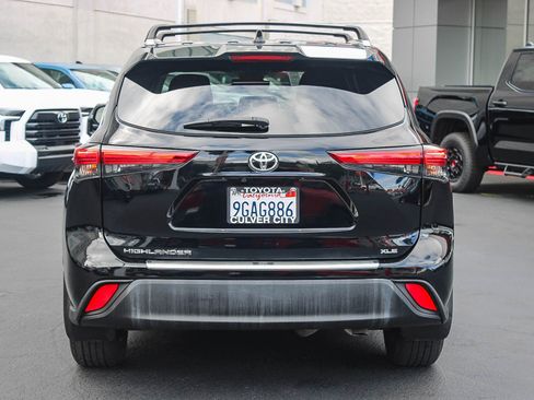 Used 2023 Toyota Highlander XLE w/ Protection Package #3 (TMS) image 8