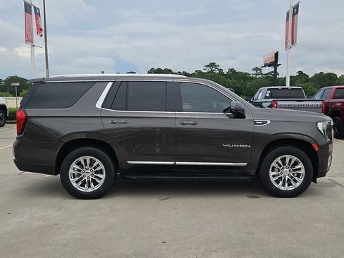 Used 2021 GMC Yukon SLT w/ SLT Luxury Plus Package RWD image 4